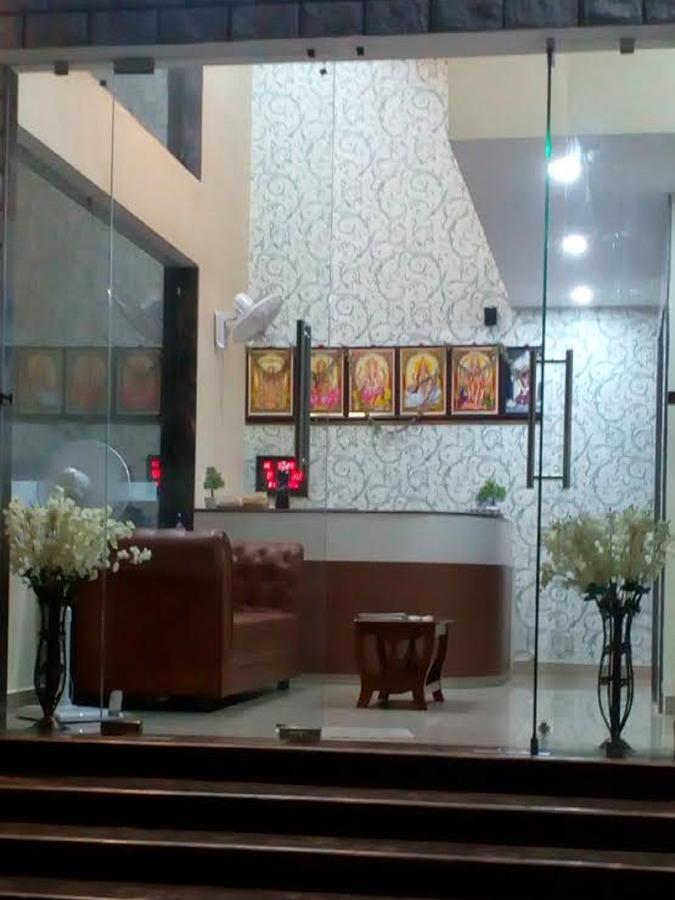 Hotel Meyyappaa Karaikkudi Bagian luar foto