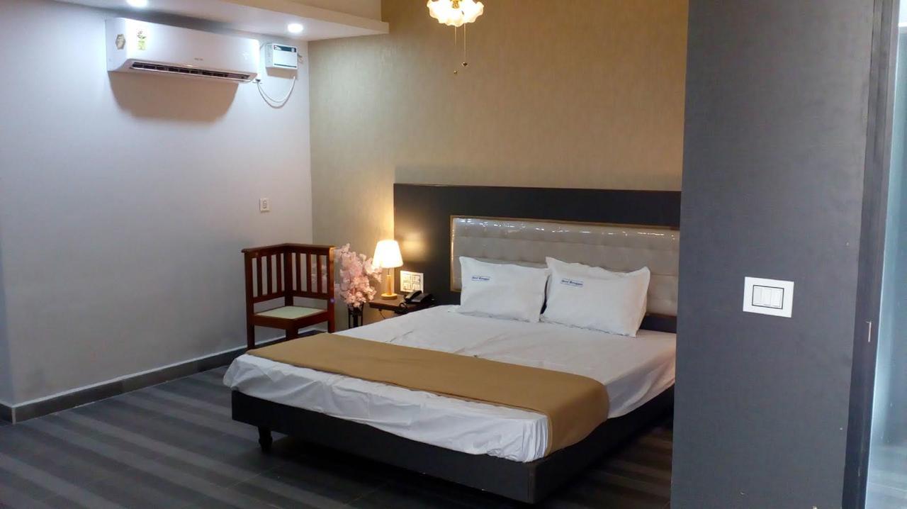 Hotel Meyyappaa Karaikkudi Bagian luar foto