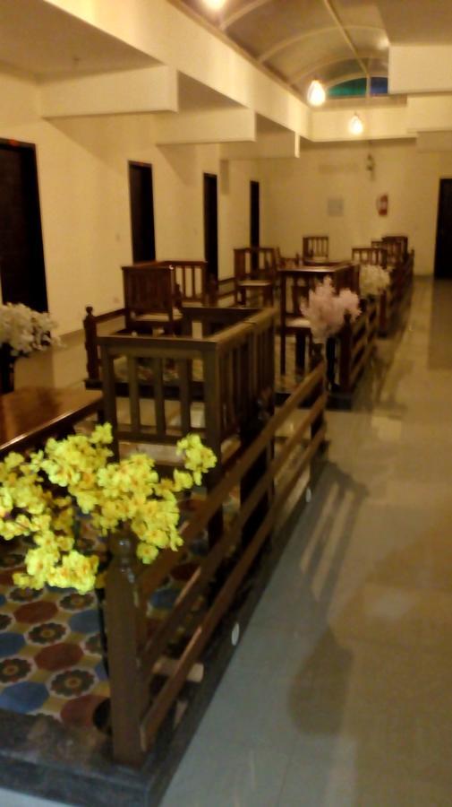 Hotel Meyyappaa Karaikkudi Bagian luar foto